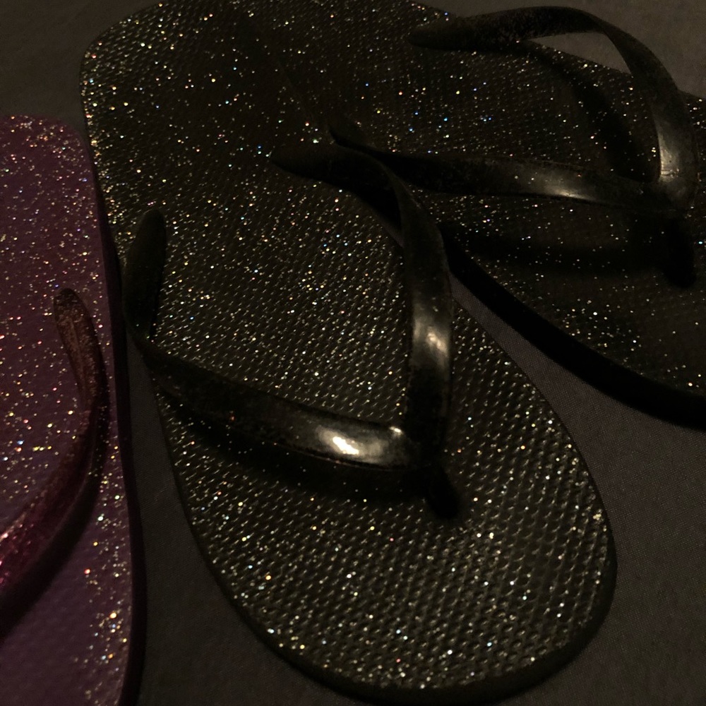 2 pair flip flops